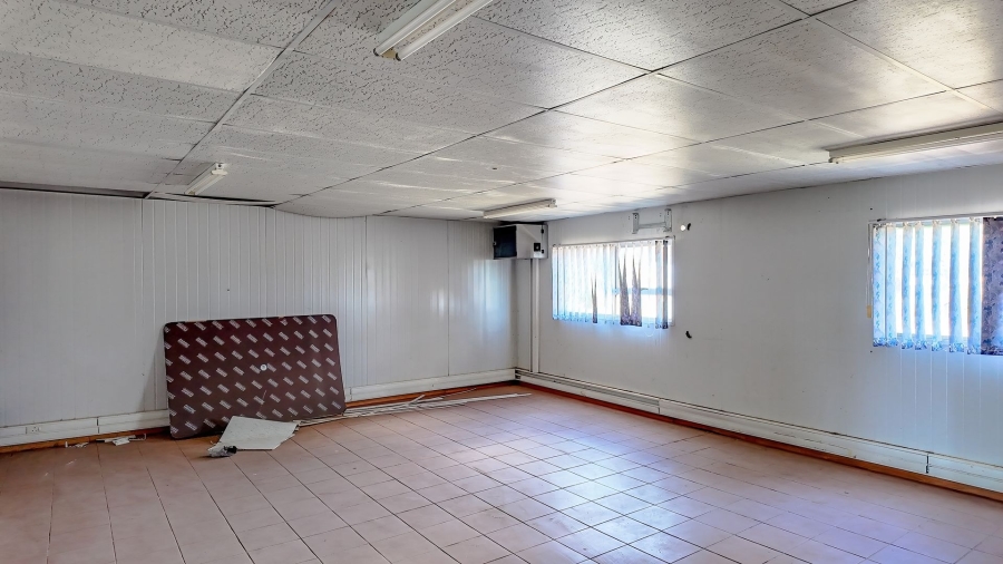 5 Bedroom Property for Sale in Rustenburg Rural North West